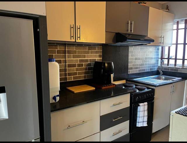 4 BEDROOM HOUSE FOR SALE IN BONELA